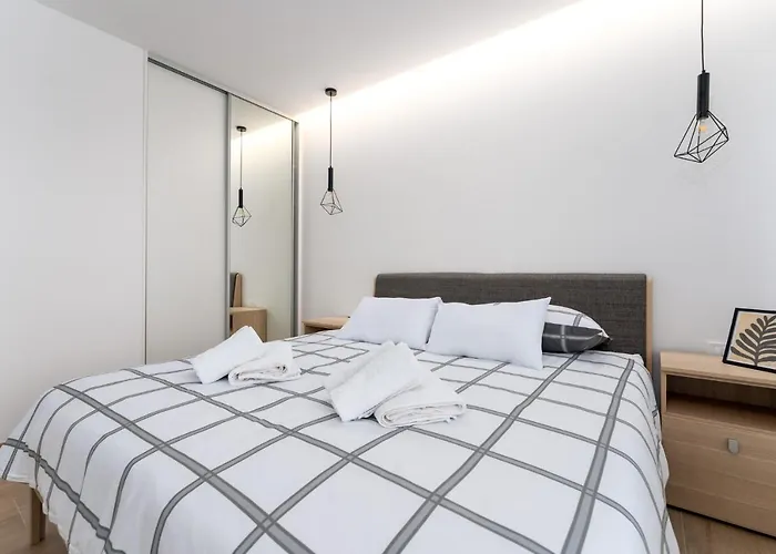 Luxury Semi Detached Smokva 2 - Near Center And Sea - By Traveler Tourist Agency Krk Villa Krk Town