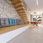 Luxury Semi Detached Smokva 2 - Near Center And Sea - By Traveler Tourist Agency Krk Vilă *