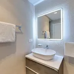 Vilă Luxury Semi Detached Smokva 2 - Near Center And Sea - By Traveler Tourist Agency Krk Veglia