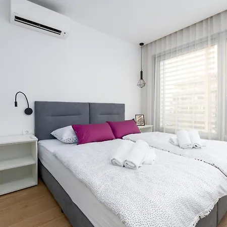 빌라 Luxury Semi Detached Smokva 2 - Near Center And Sea - By Traveler Tourist Agency Krk *