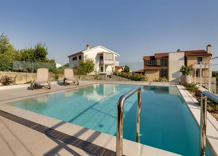Luxury Semi Detached Smokva 2 - Near Center And Sea - By Traveler Tourist Agency Krk