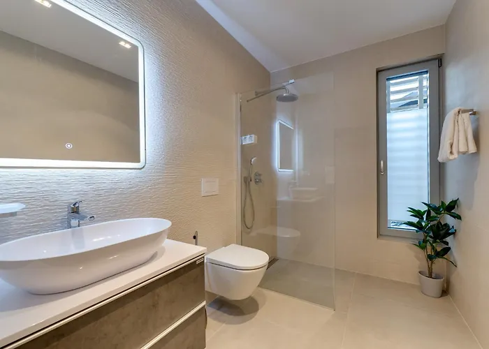 Luxury Semi Detached Smokva 2 - Near Center And Sea - By Traveler Tourist Agency Krk Villa Krk Town