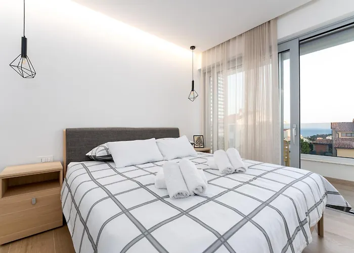 Villa Luxury Semi Detached Smokva 2 - Near Center And Sea - By Traveler Tourist Agency Krk *