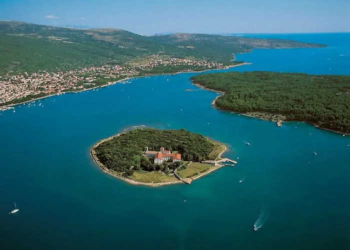 Luxury Semi Detached Smokva 2 - Near Center And Sea - By Traveler Tourist Agency Krk